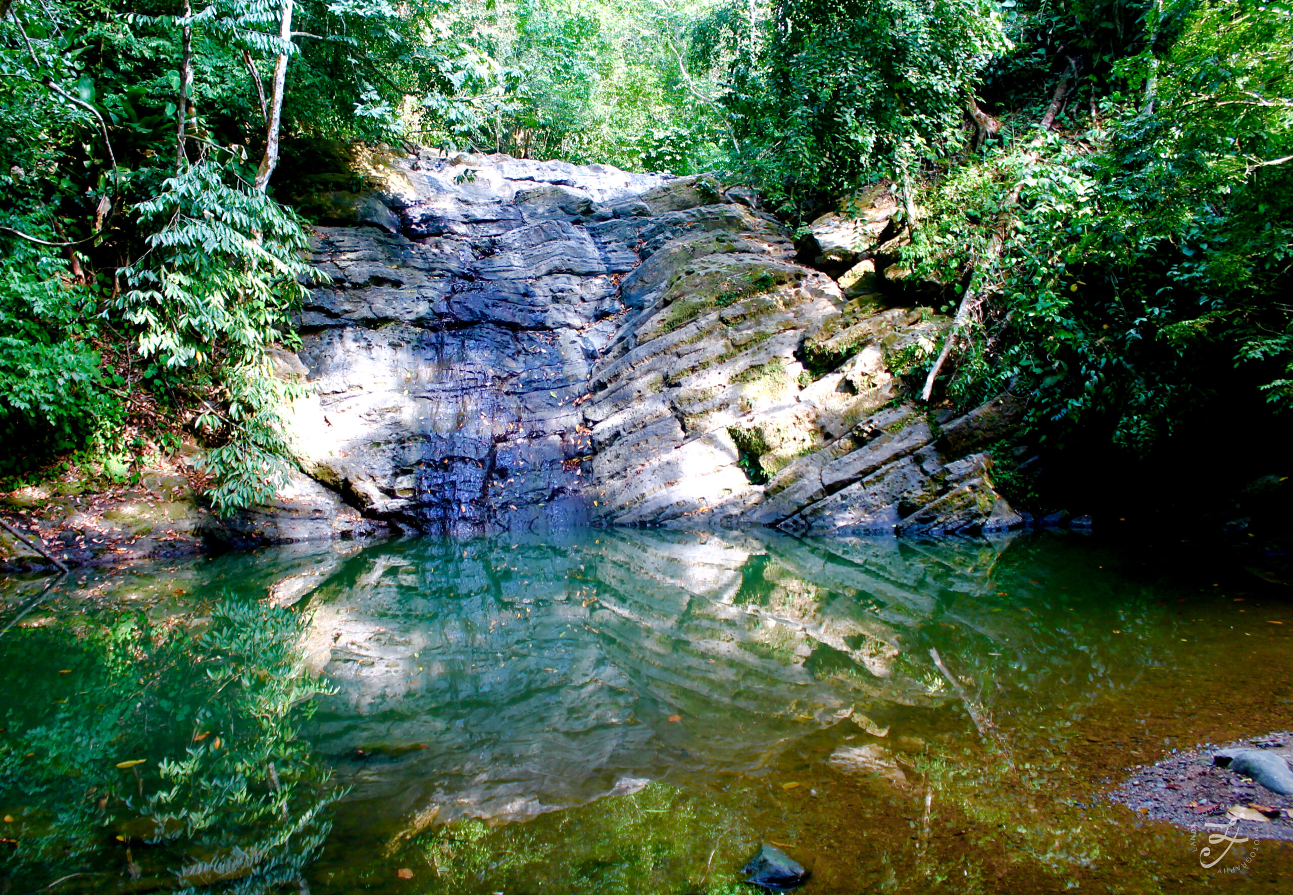 Poza Azul, Costa Rica